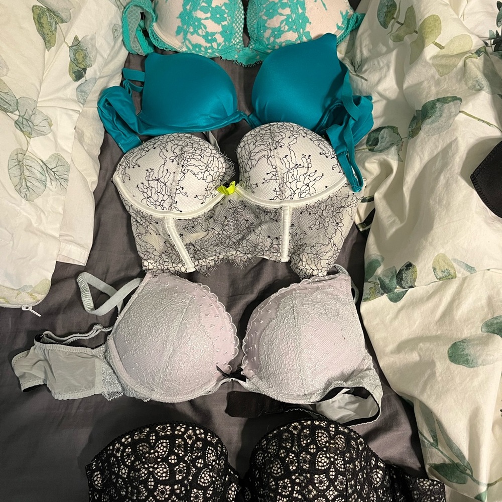 Victoria's Secret Bra Collection - 86 in total. Looking to bundle. $5 EACH - Picture 14 of 16